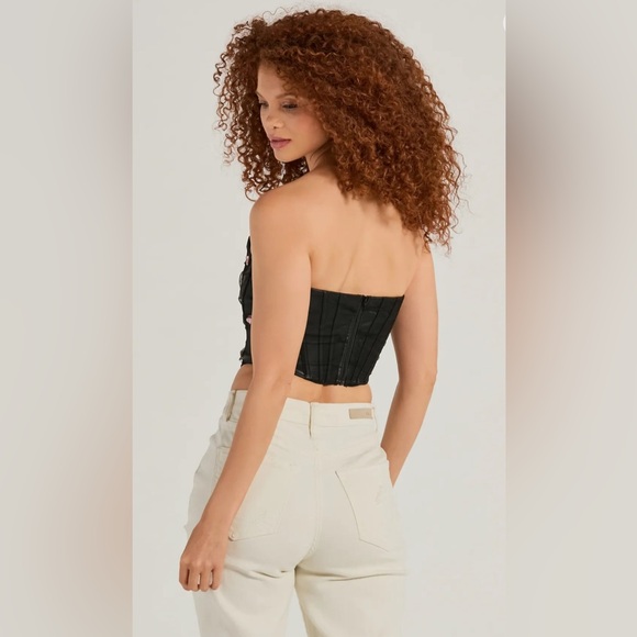 Windsor| ‘Trend Alert’ Faux Leather Corset - Picture 4 of 8